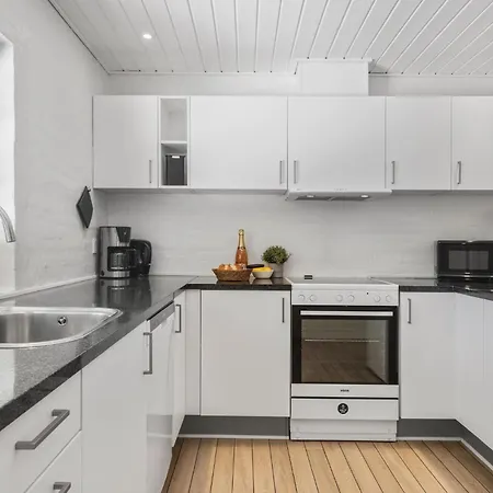 Stunning In With Sauna Semesterbostad Ulfborg