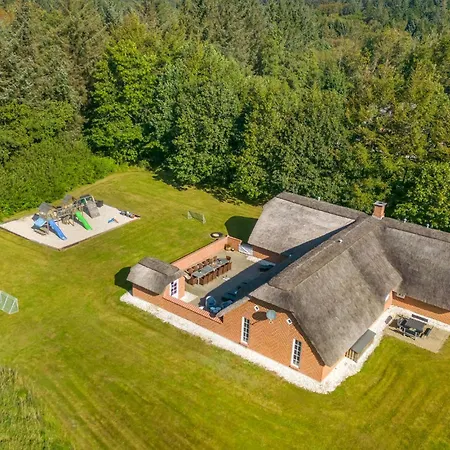 Semesterbostad Stunning In With Sauna